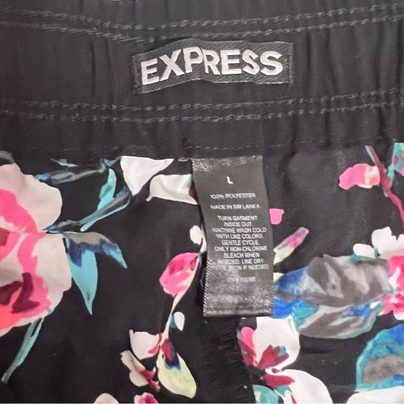 Express Floral Pants - Picture 3 of 3